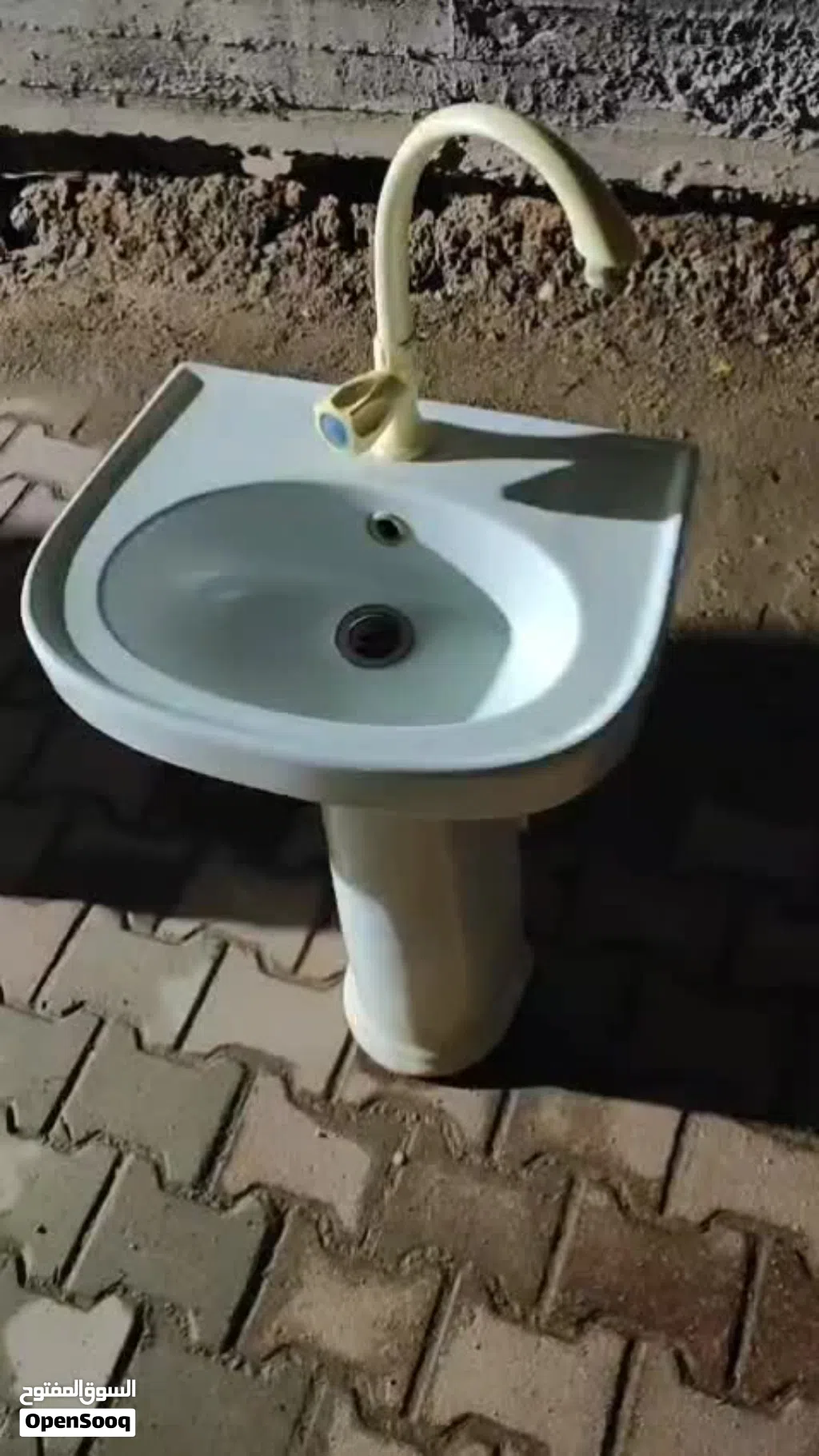 مغاسل حمامات