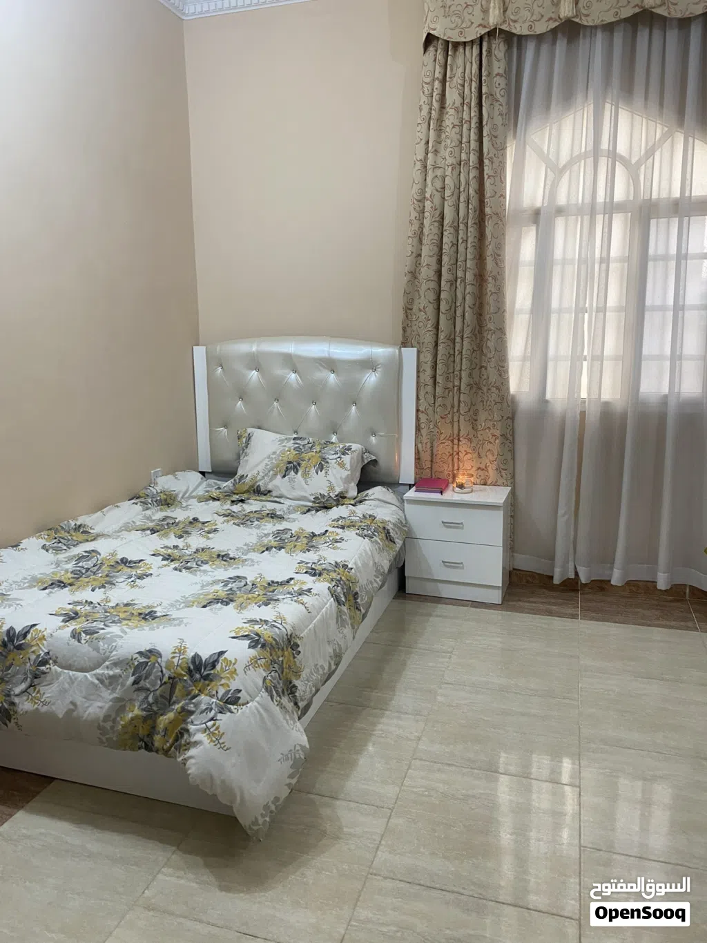 غرفه في سكن موظفات ( احادي مؤثث) room for rent femal only
