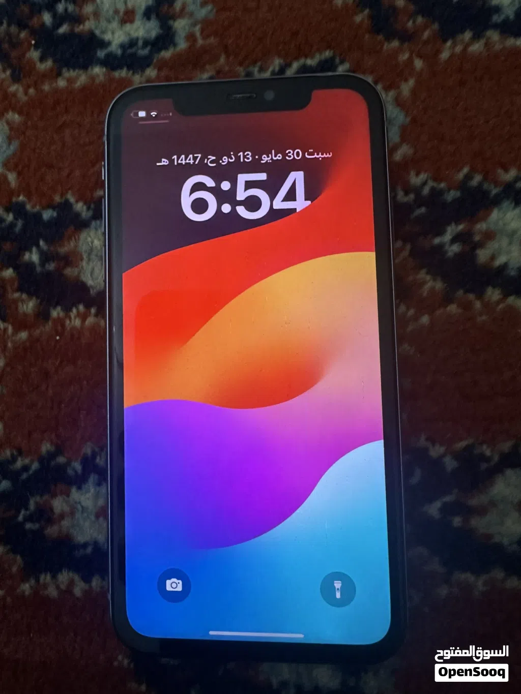 ايفون 11 عادي للبيع