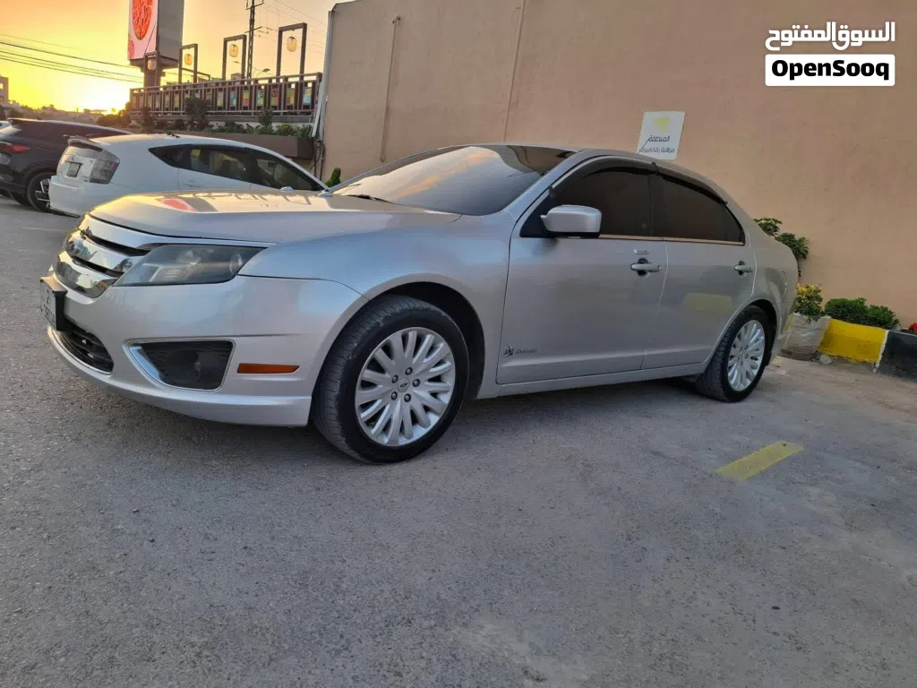 فورد فيوجن Standard