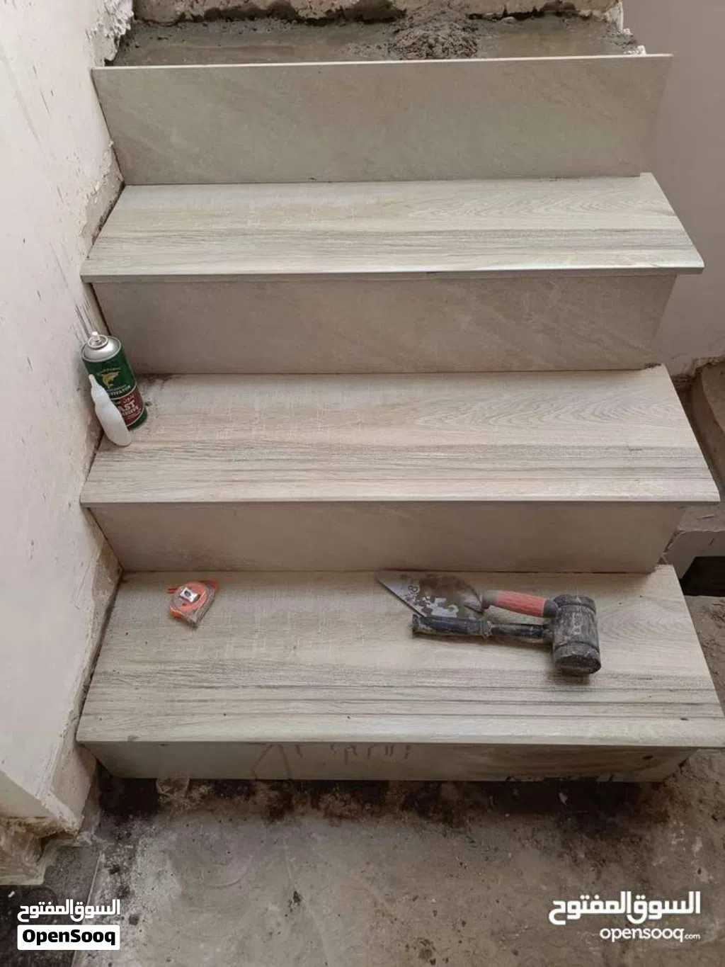 خلفه سيراميك متفرغ