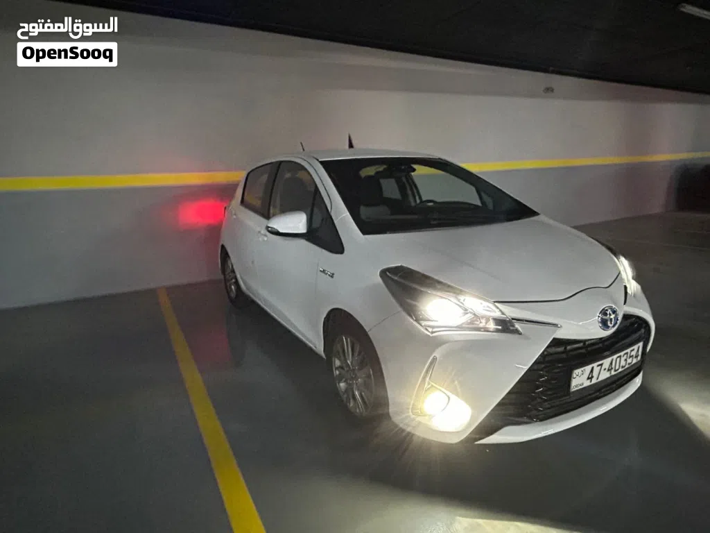 Toyota Yaris E