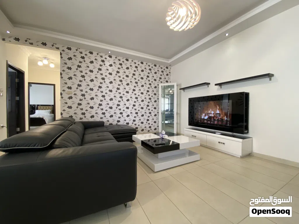 شقة فخمة مفروشة كامل للإيجار-طابق ثاني-110م-الصويفية- 3 دقايق من Swefieh village