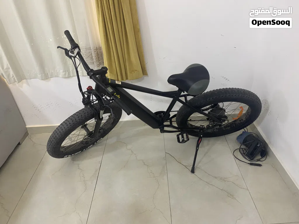 SWITCH E FAT BIKE USED OPEN FOR NEGOTIATIONS EVERYTHINGS WORKING IN THE BIKE