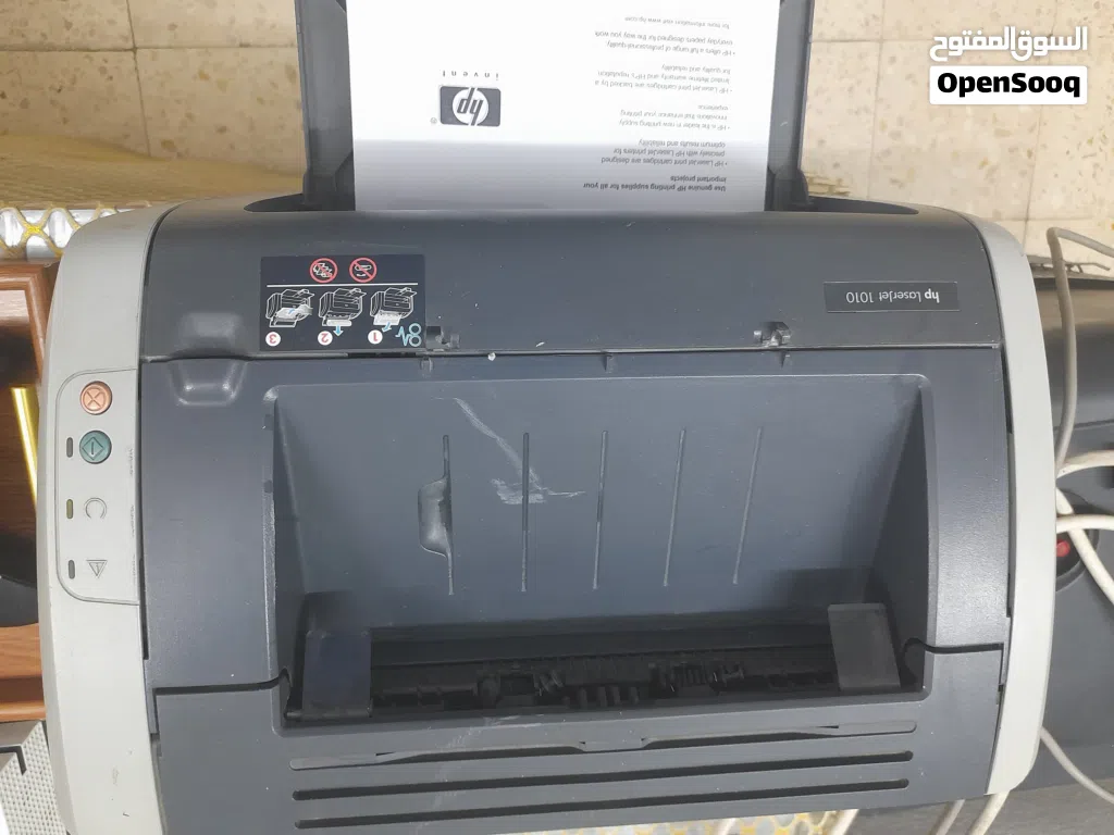 طابعه ليزر نوع hp1010 اسود بحاله جيده للبيع