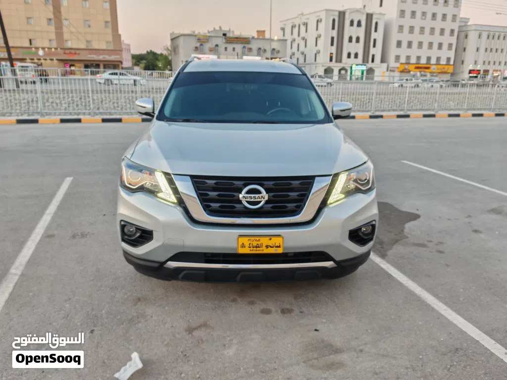 Nissan Pathfinder SV