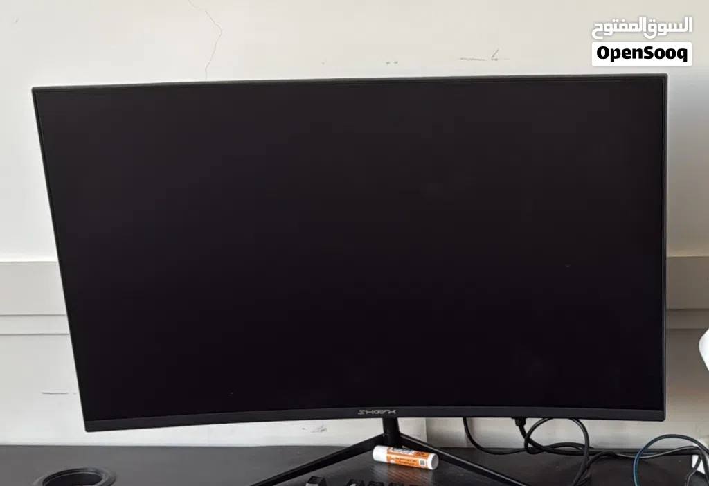 شاشه شركة ( شارك ) 180Hz وفيها ايم بوت