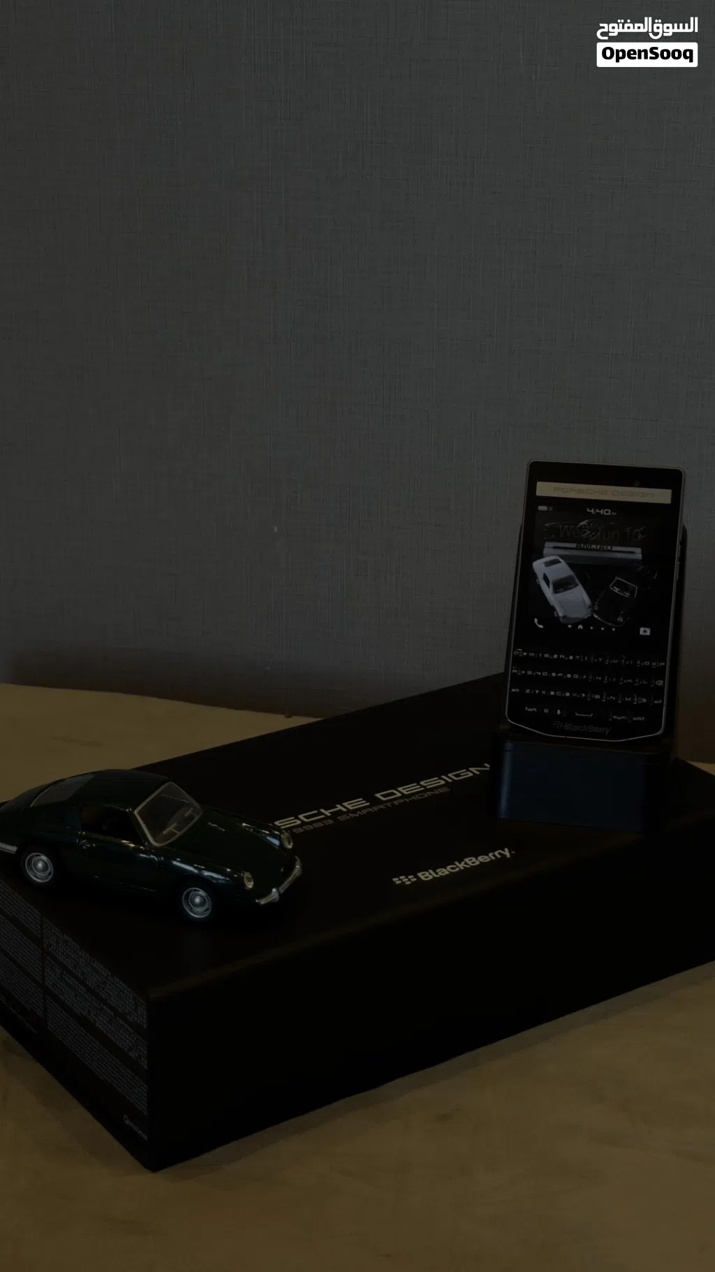 BlackBerry Porsche Design P’9983 Edition