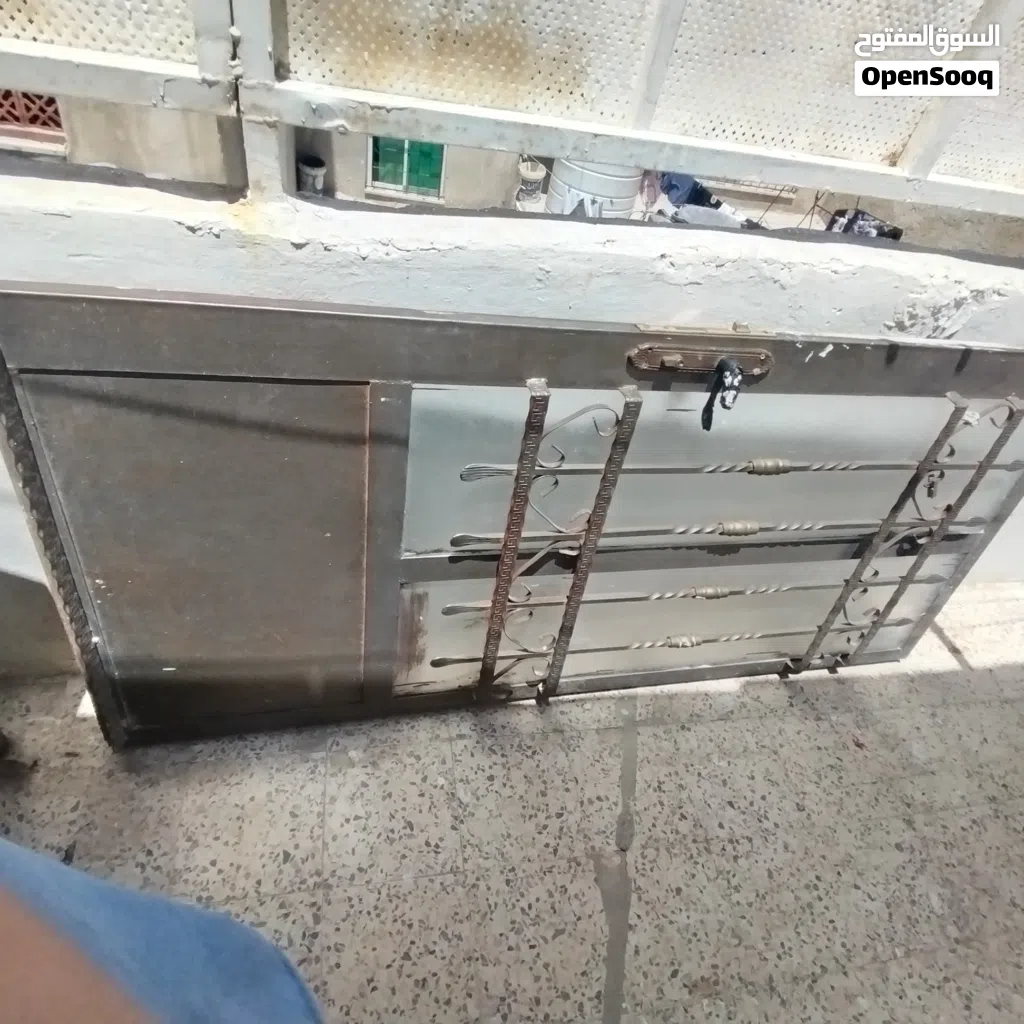 باب حديد وزن ثقيل
