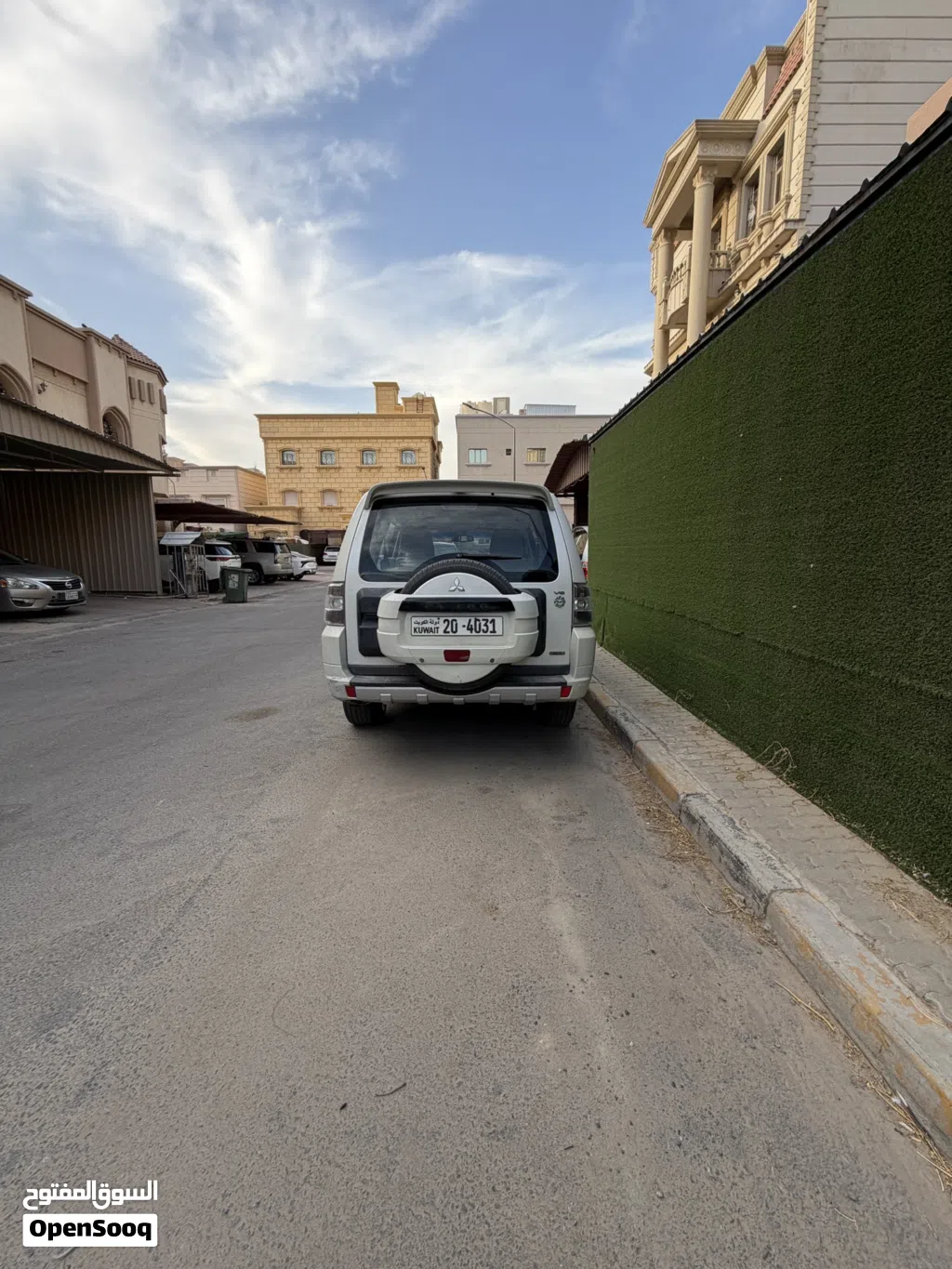 ميتسوبيشي باجيرو GLS