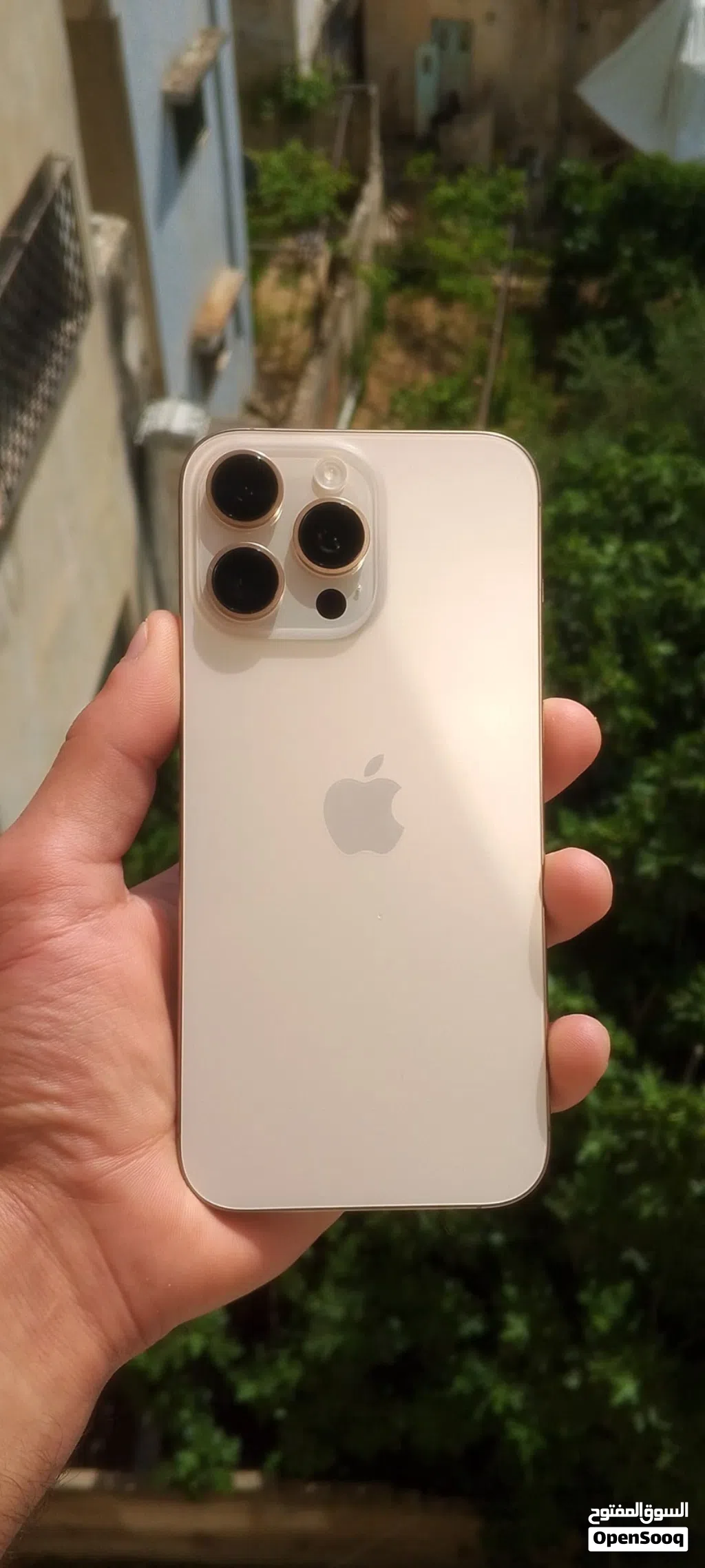 Apple iPhone 16 Pro max ايفون 16 برو ماكس Bt 90% 256 gb