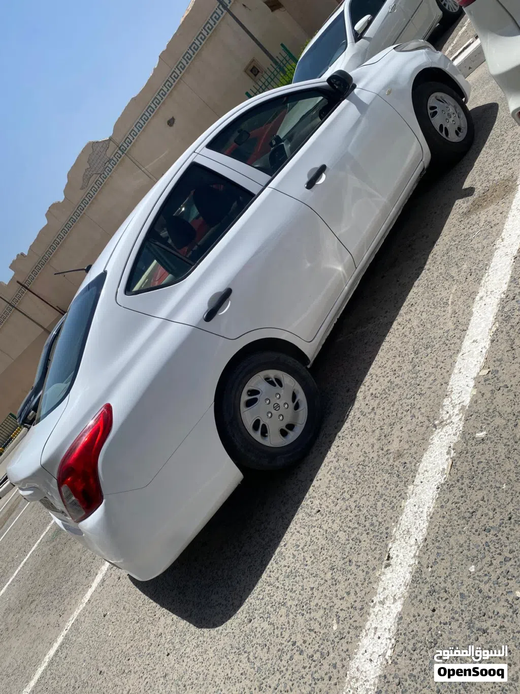 Nissan Sunny Standard
