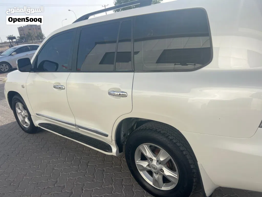 Toyota Land Cruiser VXR