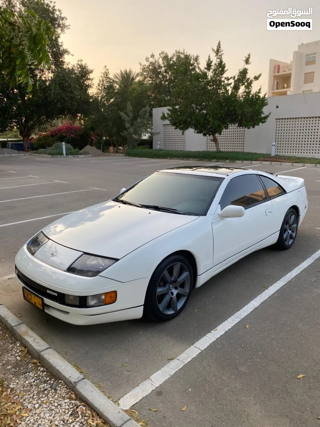 Nissan Z Standard