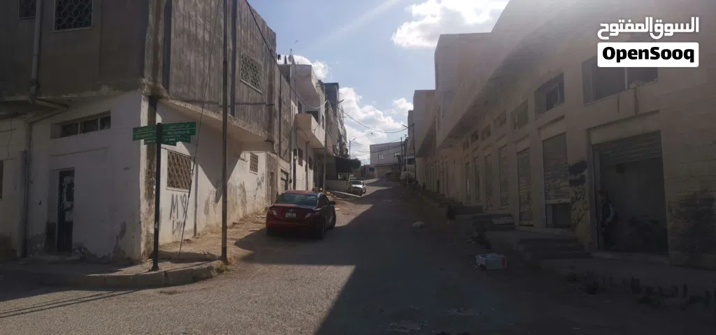 عمارة بقلب مدينة الرمثا