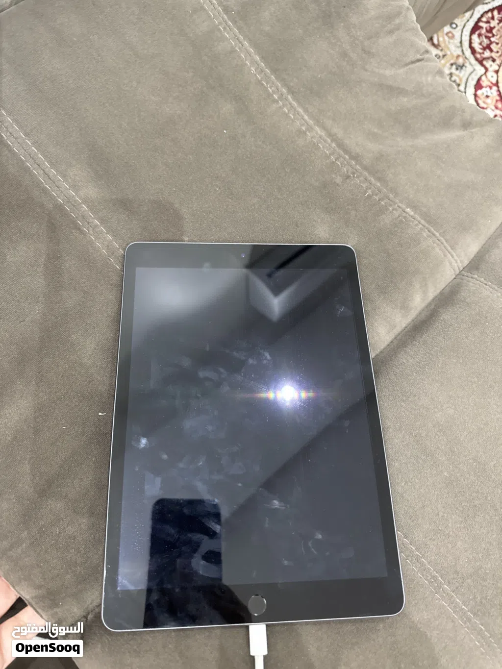 It is an iPad 9th generation 500up for negotiations iPad تسعة Generation 64 جيجا 5 500 riyal