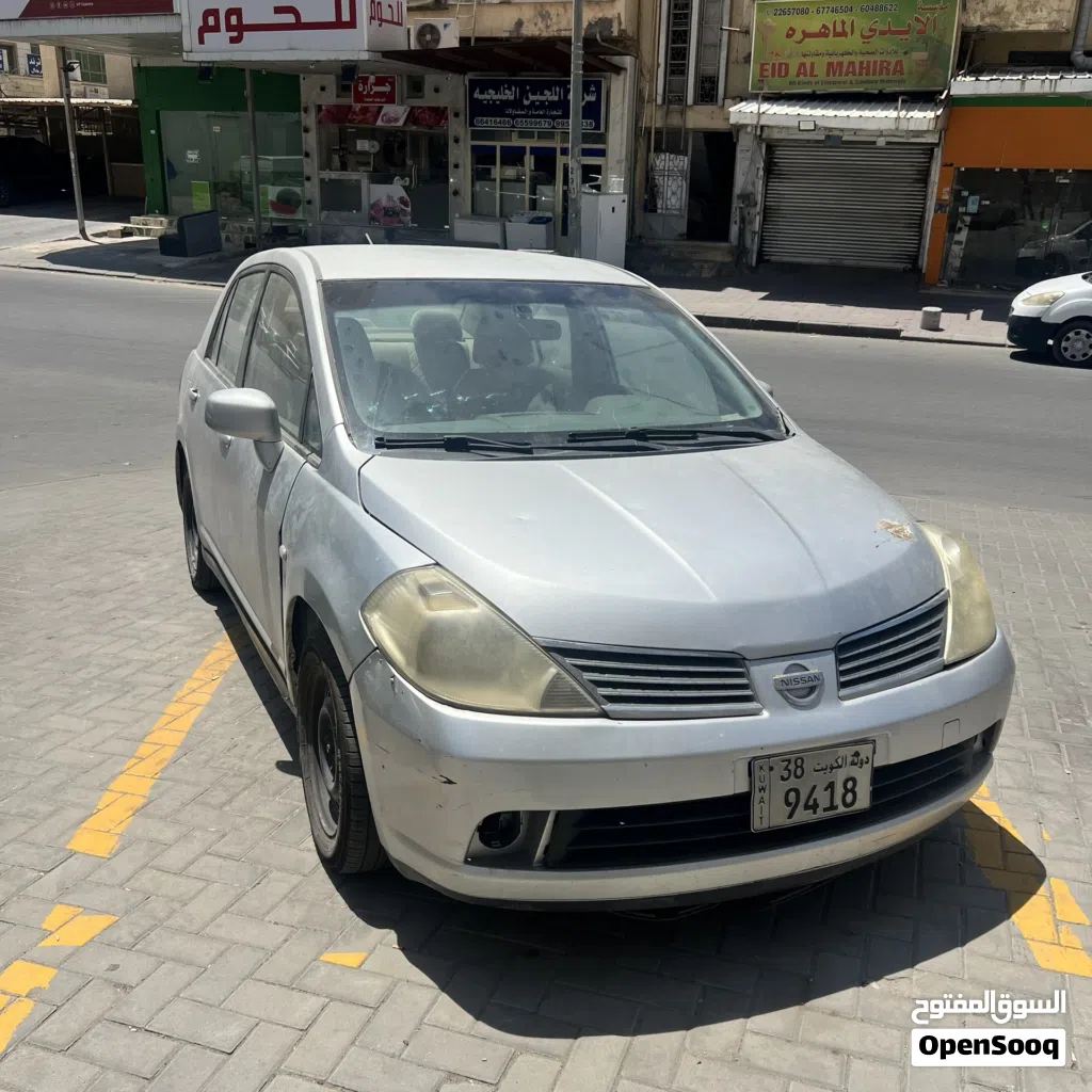 Nissan Tiida