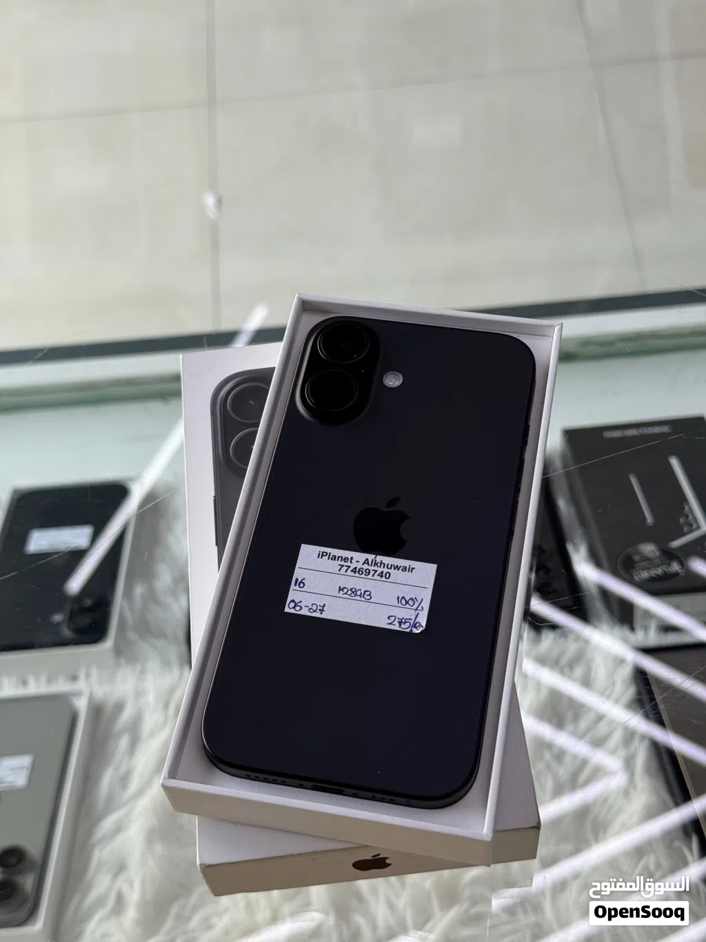 16 128GB 100% battery with warranty 06-27 very clean and good condition