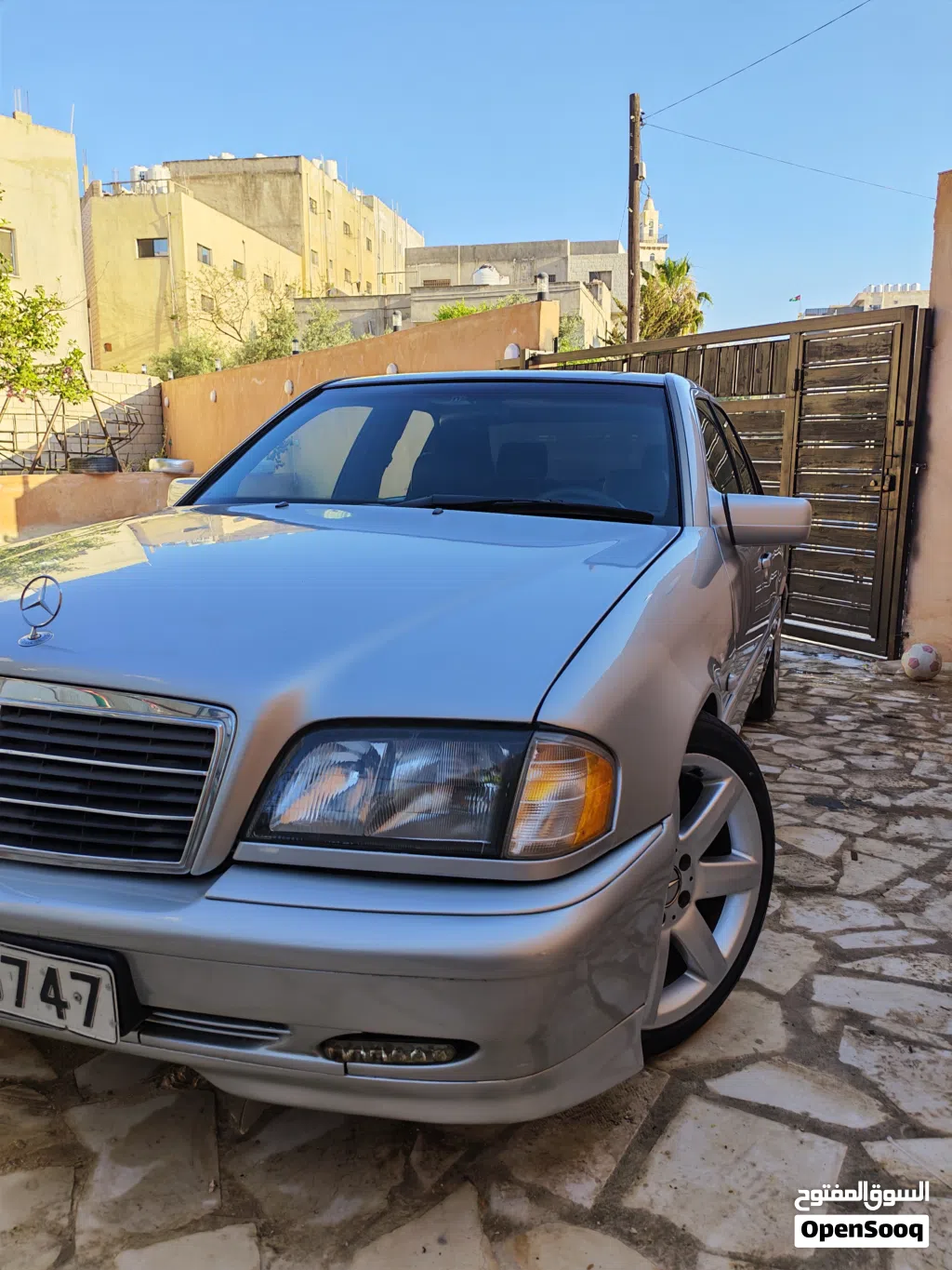 مرسيدس بنز الفئة-C C 200