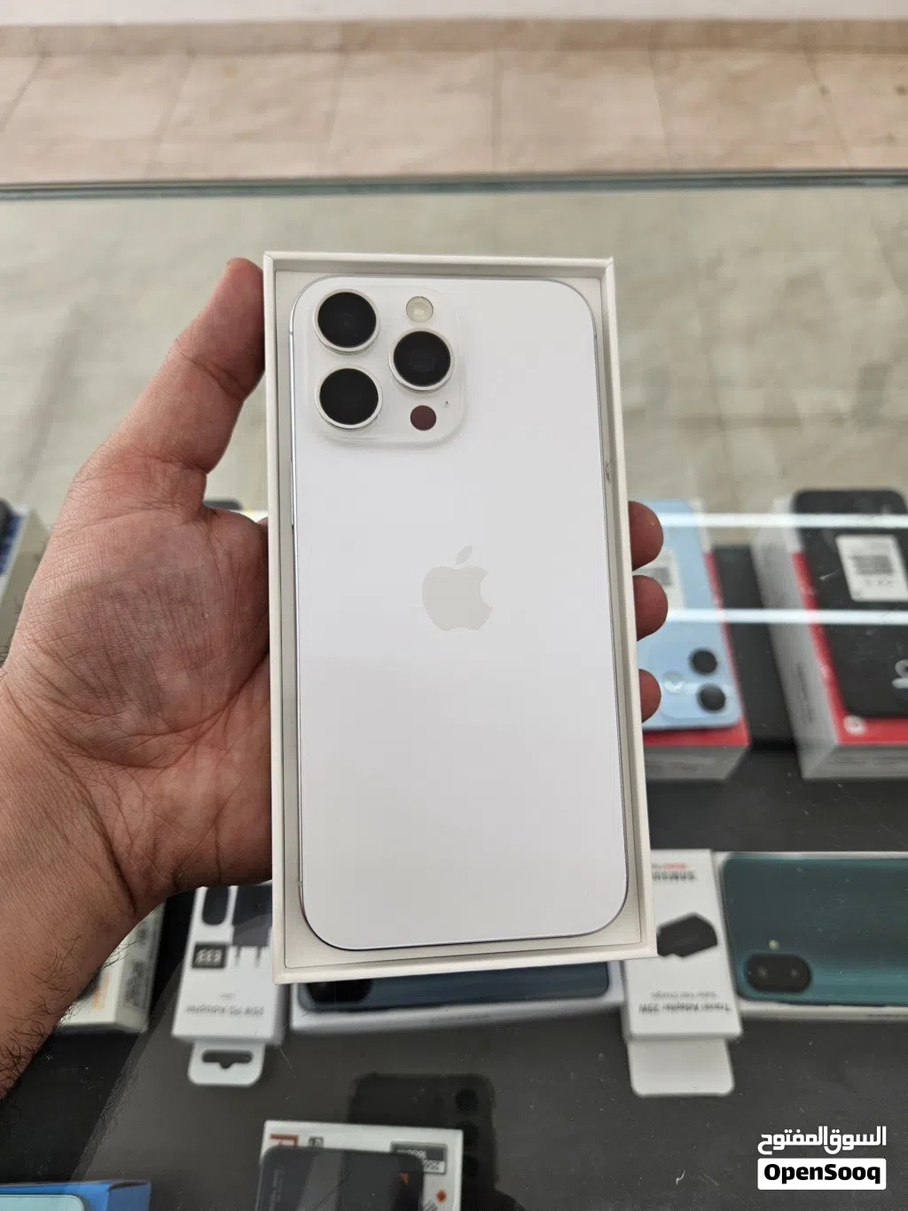 16 بروماكس