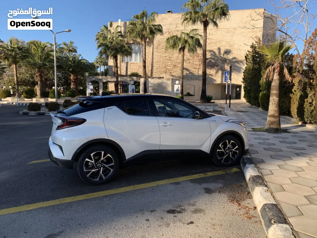 Toyota C-HR LUX