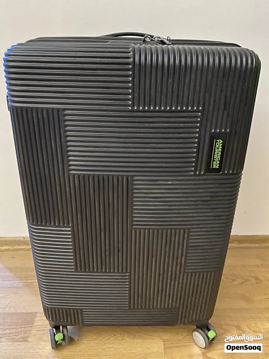 حقيبة سفر American Tourister