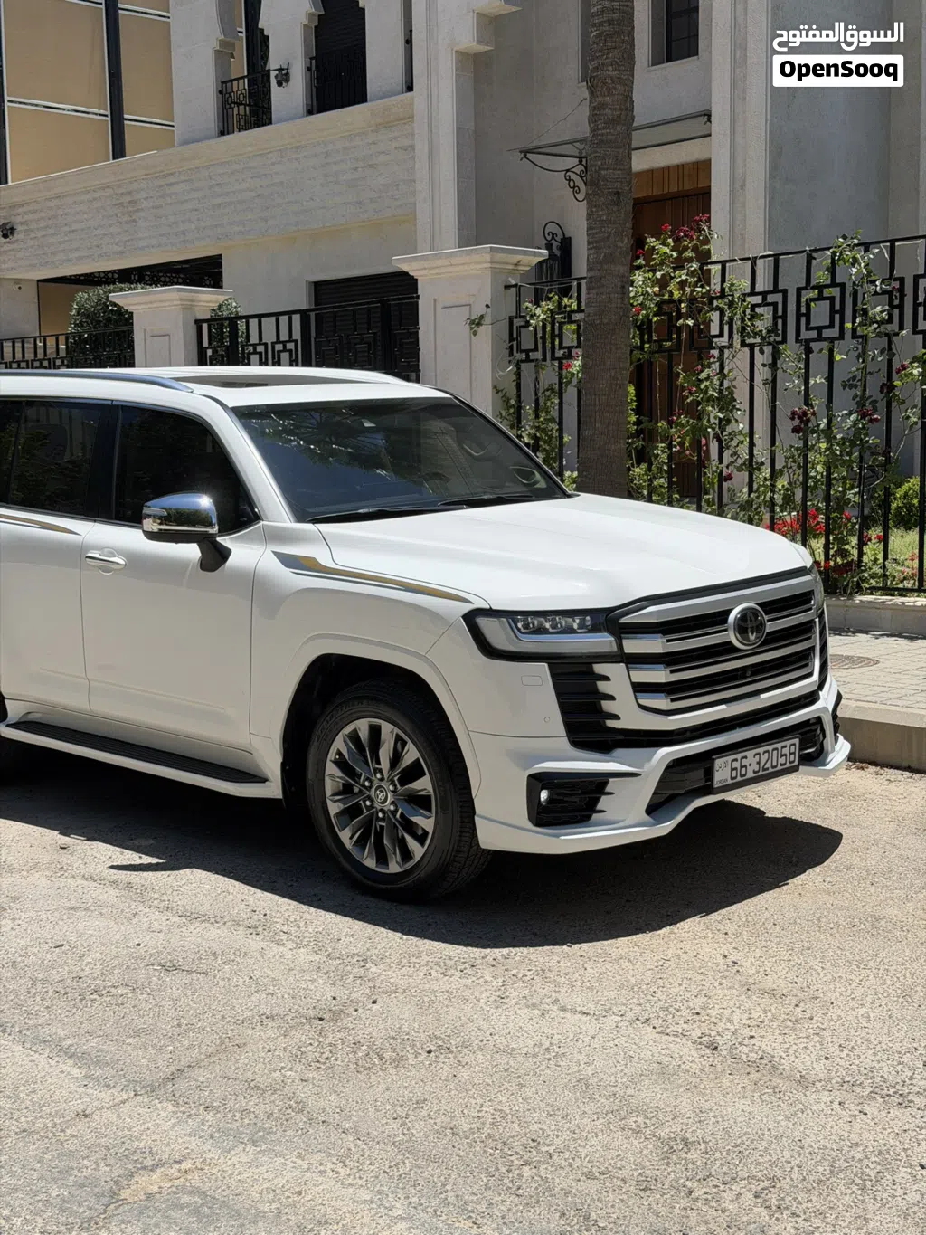 تويوتا لاند كروزر VXR