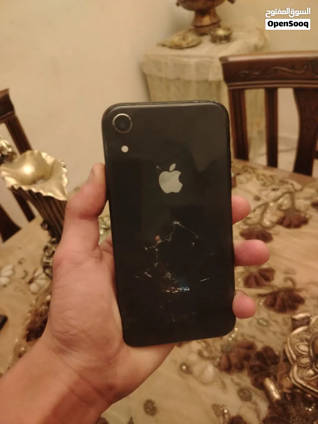 موجود ايفون.XR قطع للبيع بسعر حرق أقراء الوصف تحت