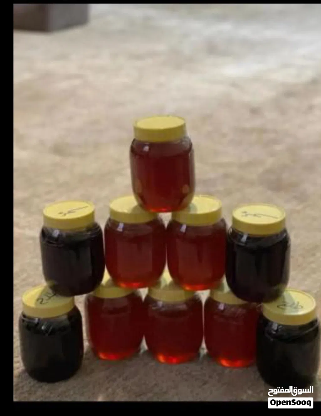 لدينا جميع انواع العسل الطبيعي السدر الجبلي سمن البلدي عسل الطلح عسل المجرى عسل السمره عسل الشوكه...