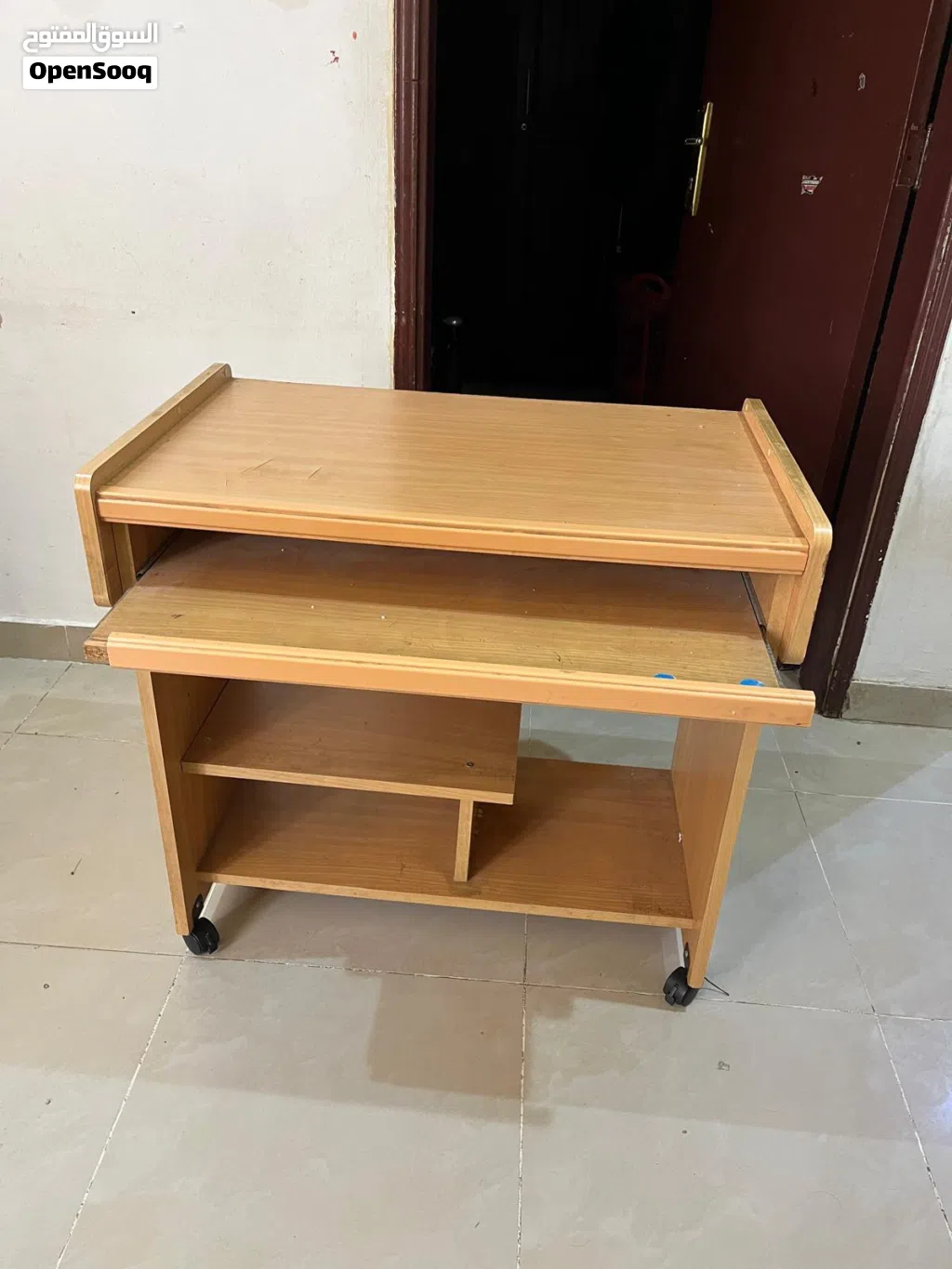 Computer table for sale