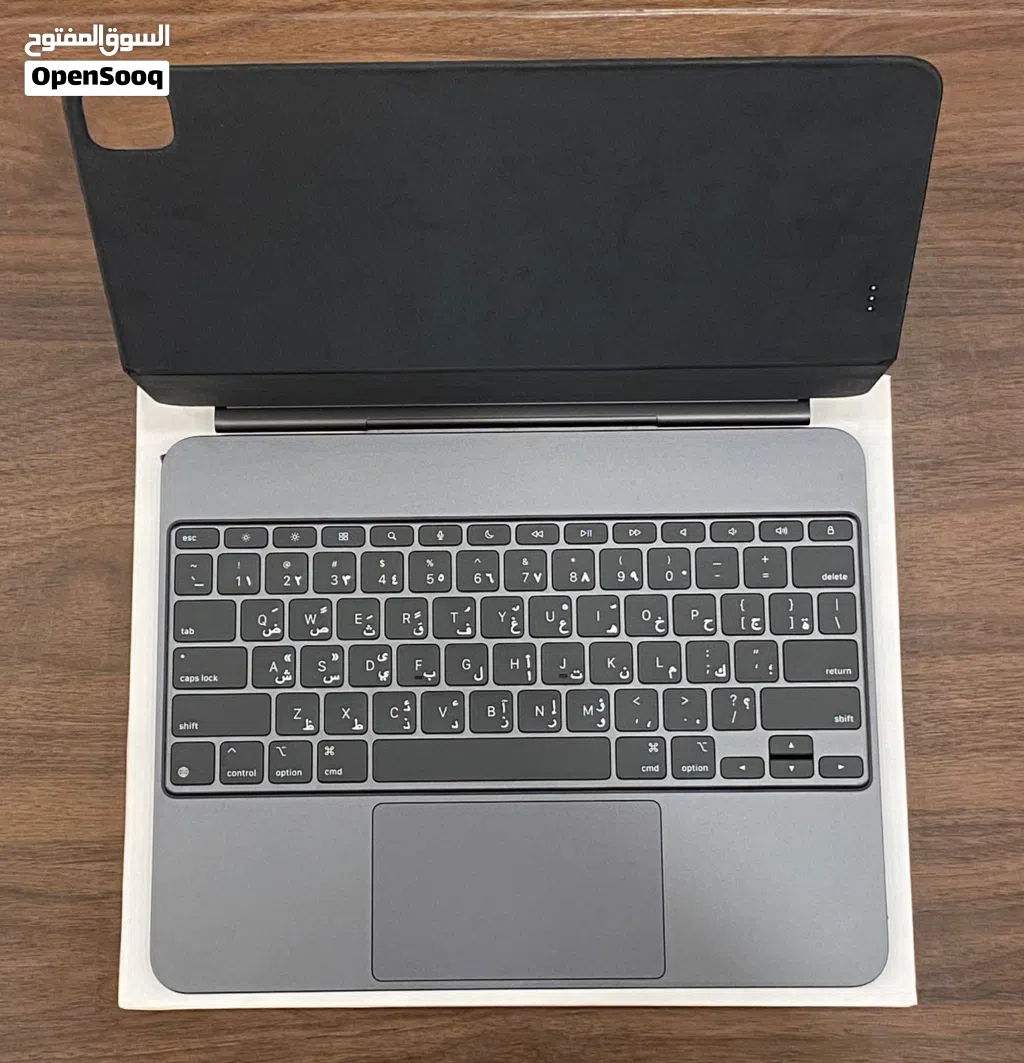 Apple Magic Keyboard For iPad Pro 13‐inch (M4) – English and Arabic/ iPad Pro 11-inch (M4) English