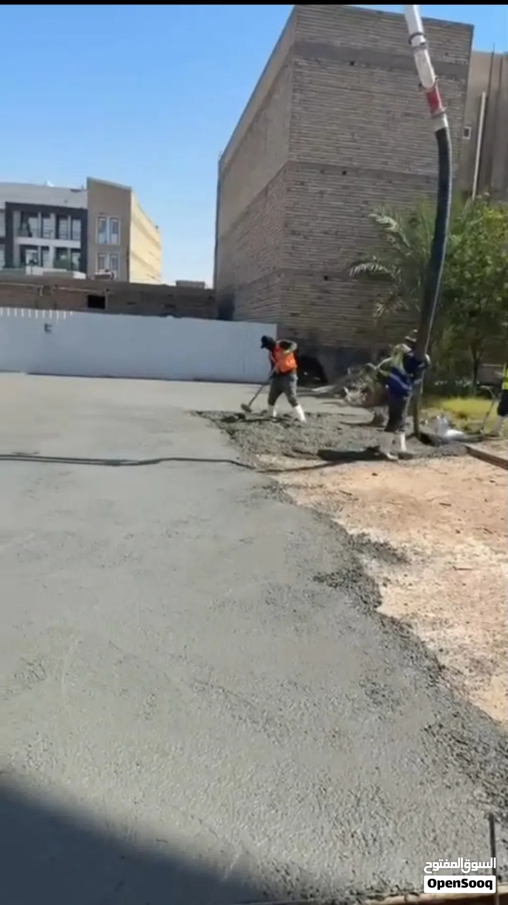 جانب من اعمال البناء لدى شركة الجوهرة في حي الجامعة