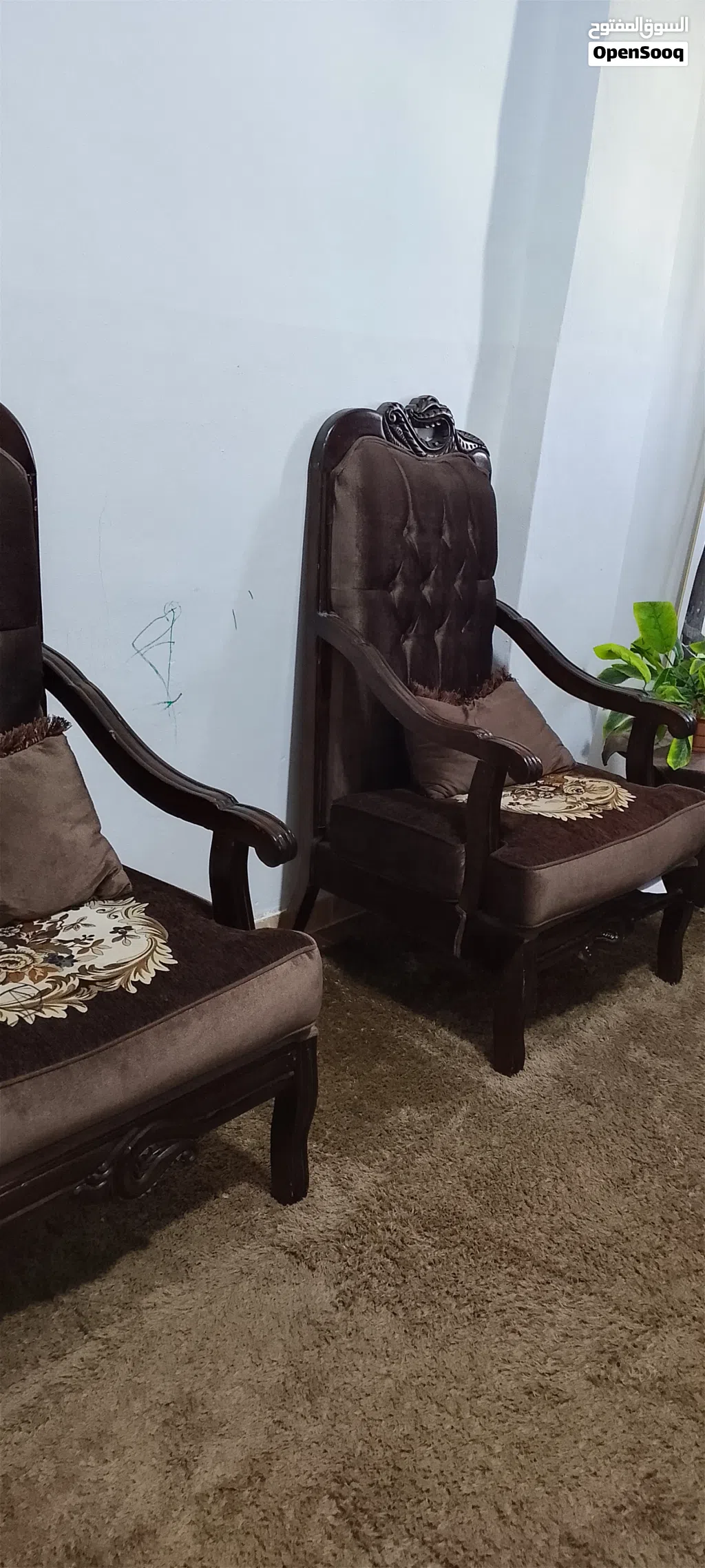 طقم كنب شبه جديد للبيع