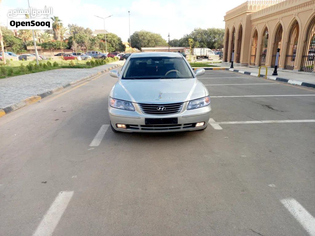 Hyundai Azera Standard