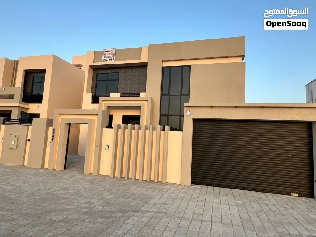 للبيع توين فيلا حديثة وبتصميم عصري في العامرات مدينة النهضة مربع 18