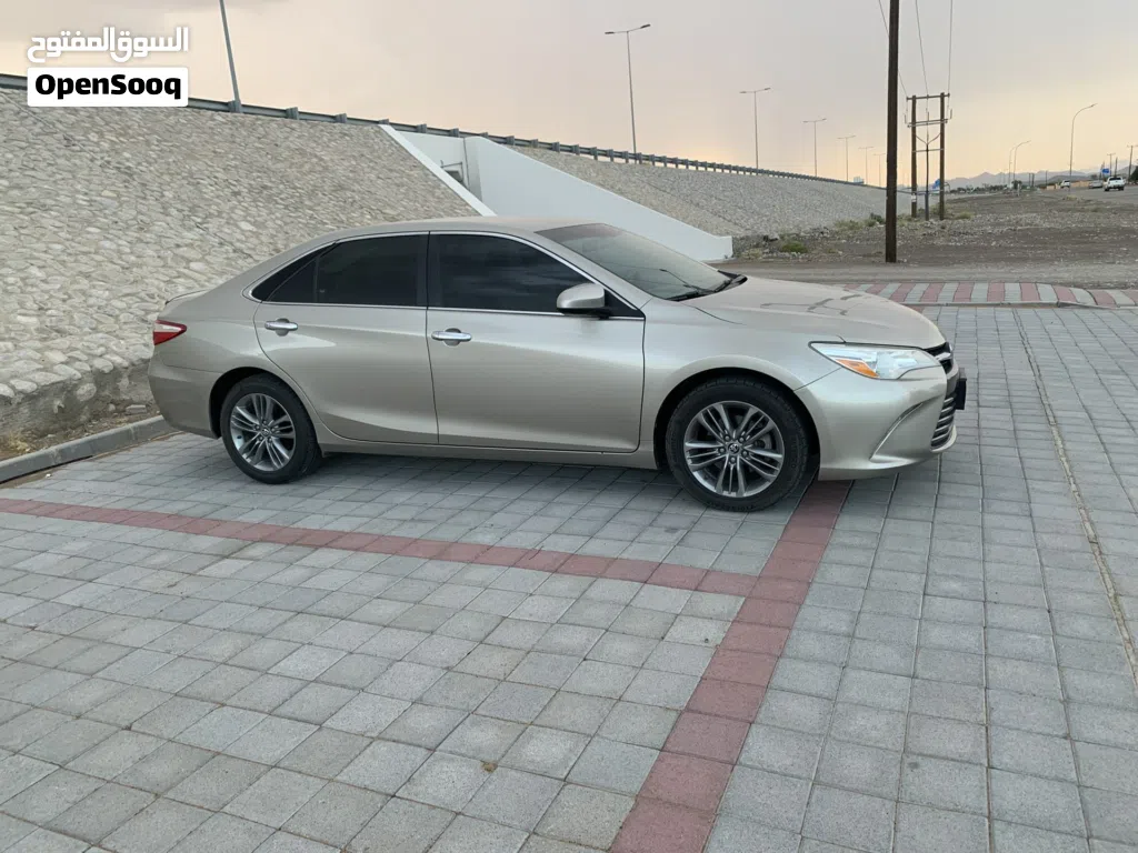 تويوتا كامري LE