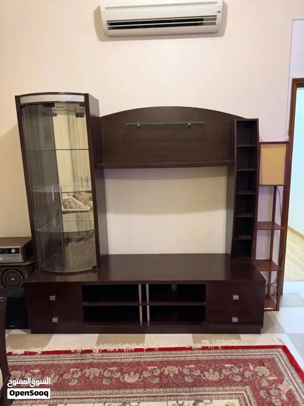 مكتبه للبيع بحاله جيده