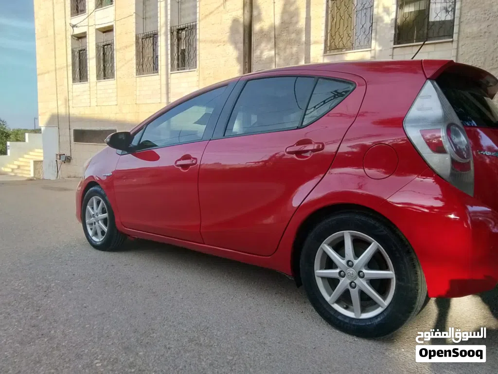 تويوتا بريوس ⁦Prius C⁩