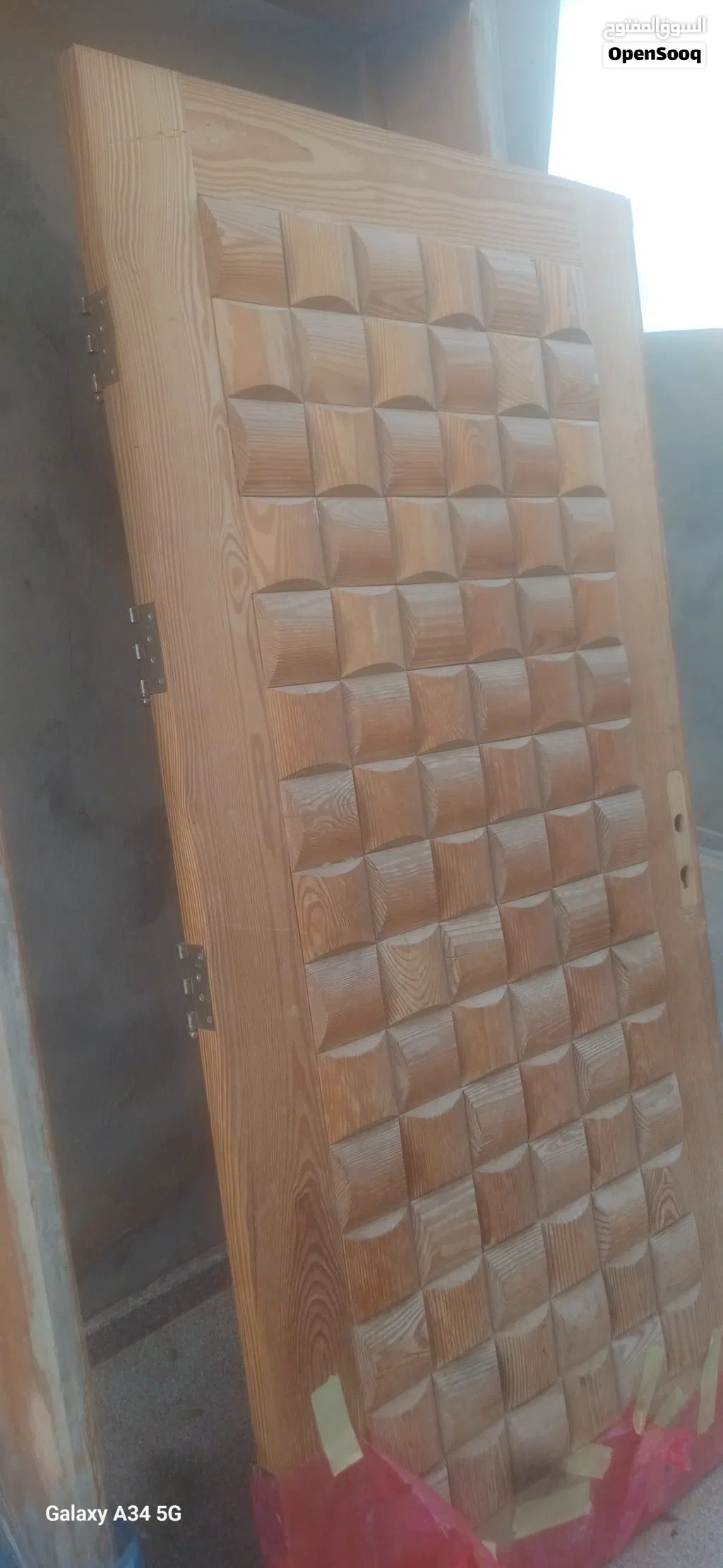 باب خشبي مستعمل للبيع