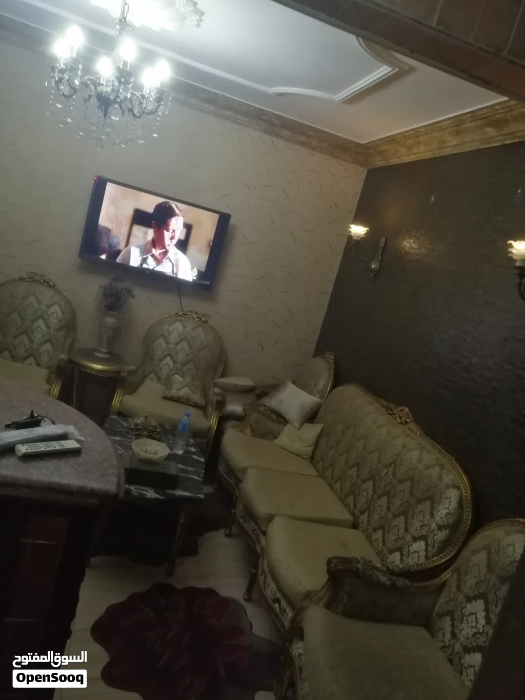 شقه للايجار مفروشه بوسط البلد سوبر لوكس بمدخل خاص بحديقه
