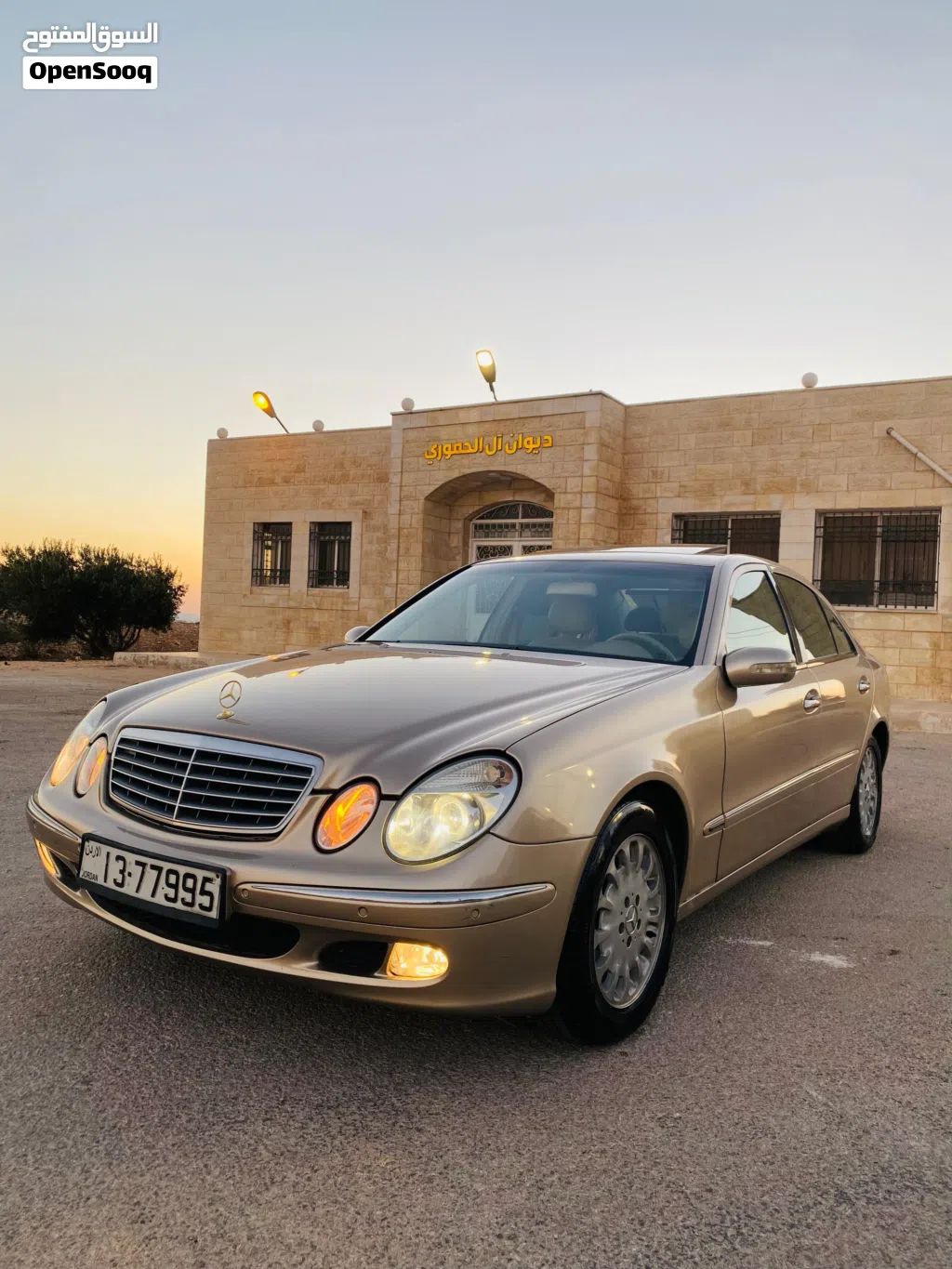 مرسيدس بنز الفئة-E E 200