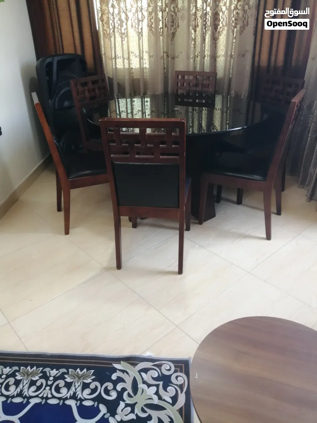 طاولة سفره ثقيله