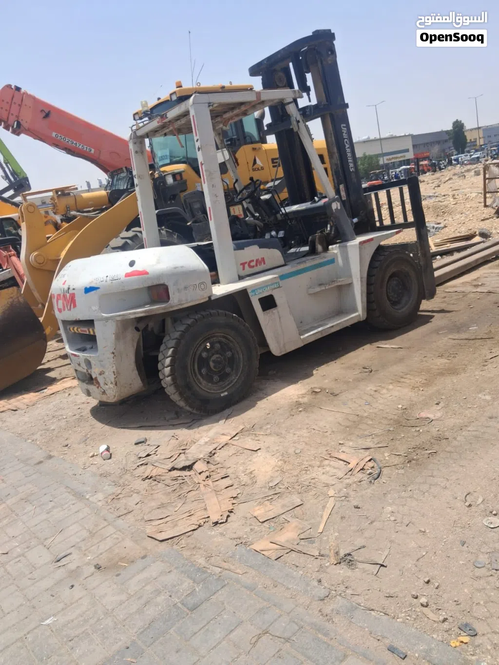 رافعة شوكية للايجار forklift for rent