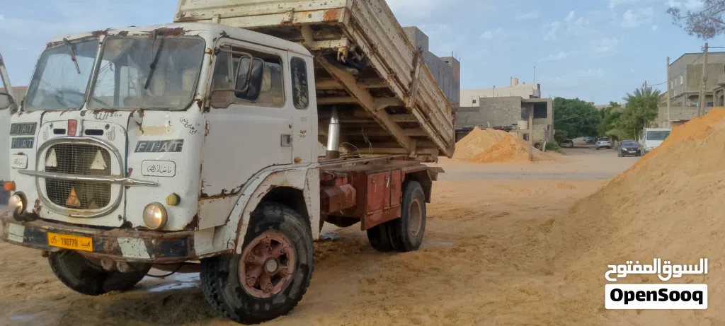 فيات للبيع محرك مخدوم 0.10السياره سيريا قومه بادن الله خاليه من العيوب