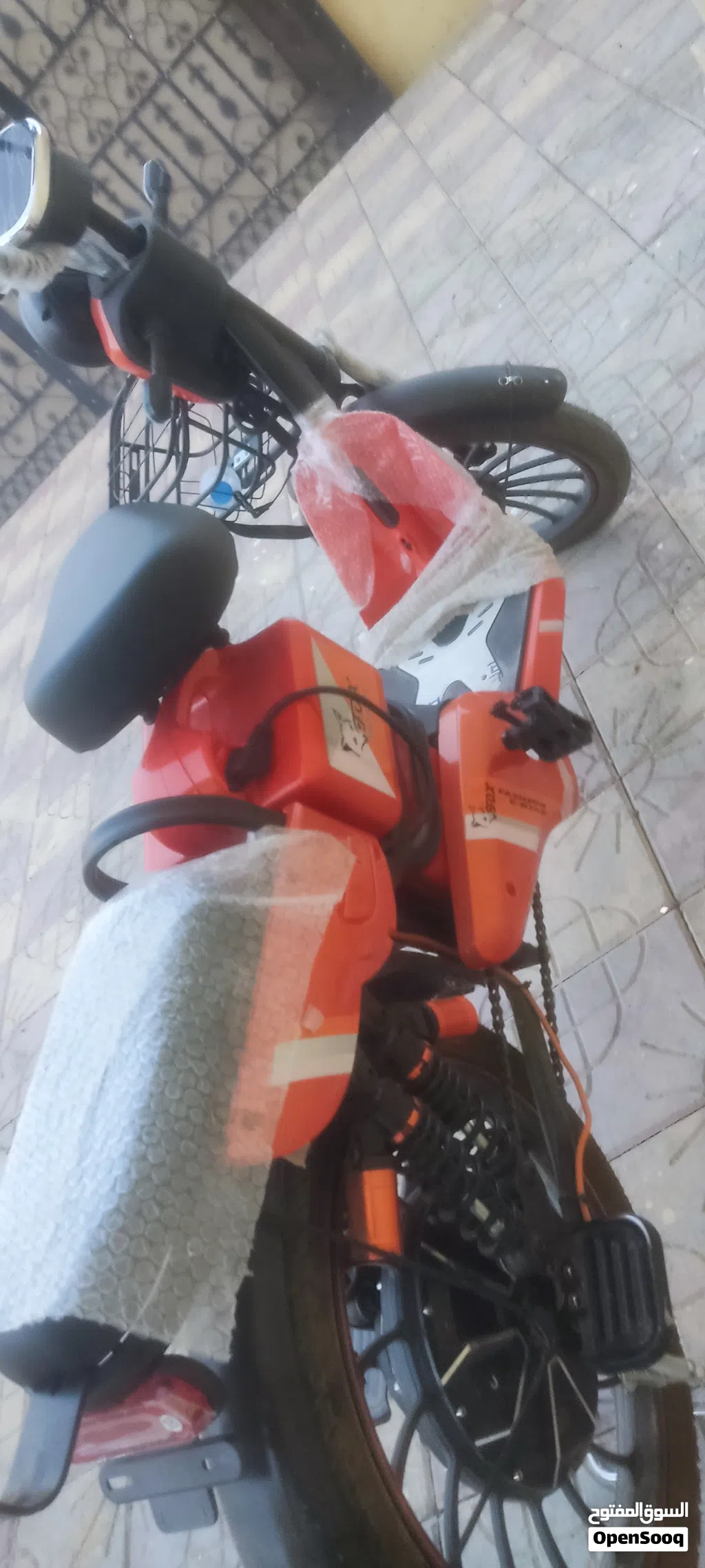 للبيع دراجة كهربائية شبه جديده