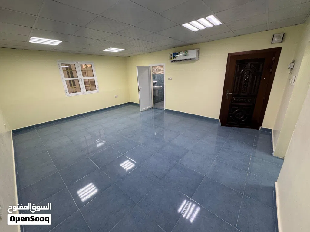 Studio for rent in Alkhuwair prime location ستديو للايجار بالخوير موقع مميز