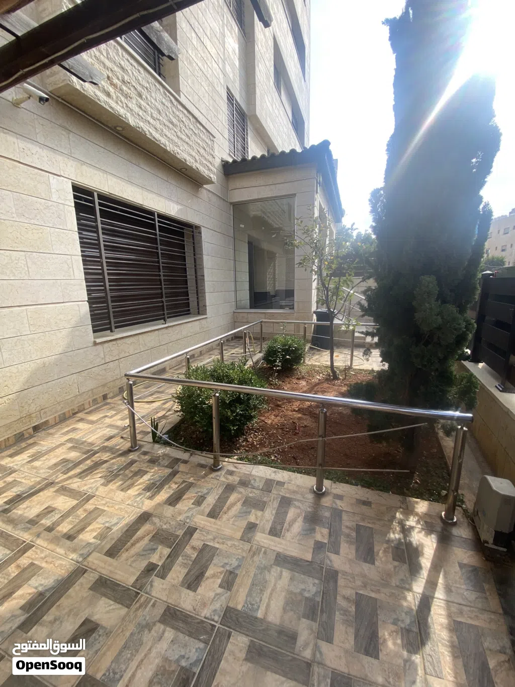 شقة ارضية فاخرة للإيجار