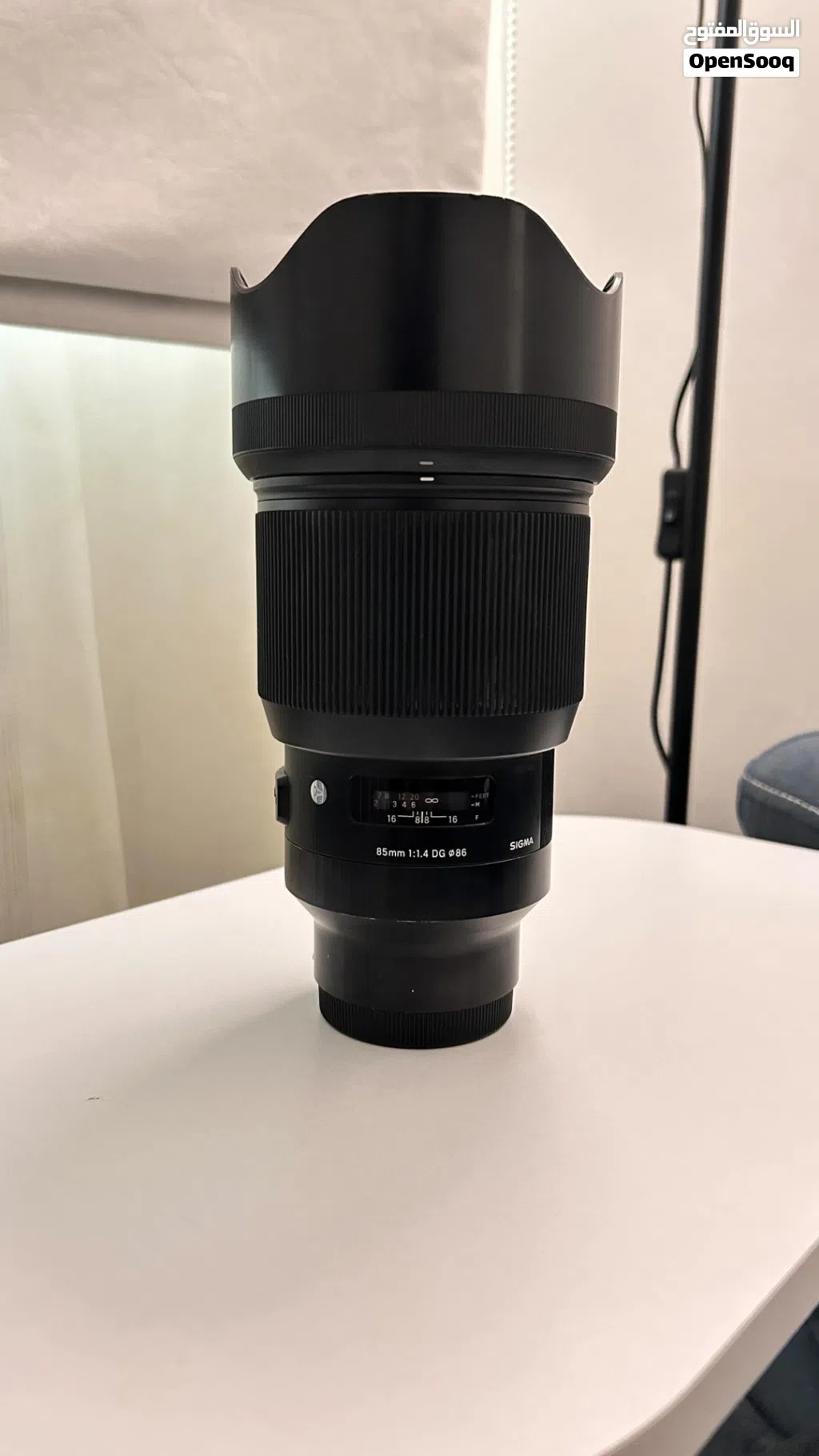 عدسة سيجما 85mm f/1.4 بحالة ممتازة