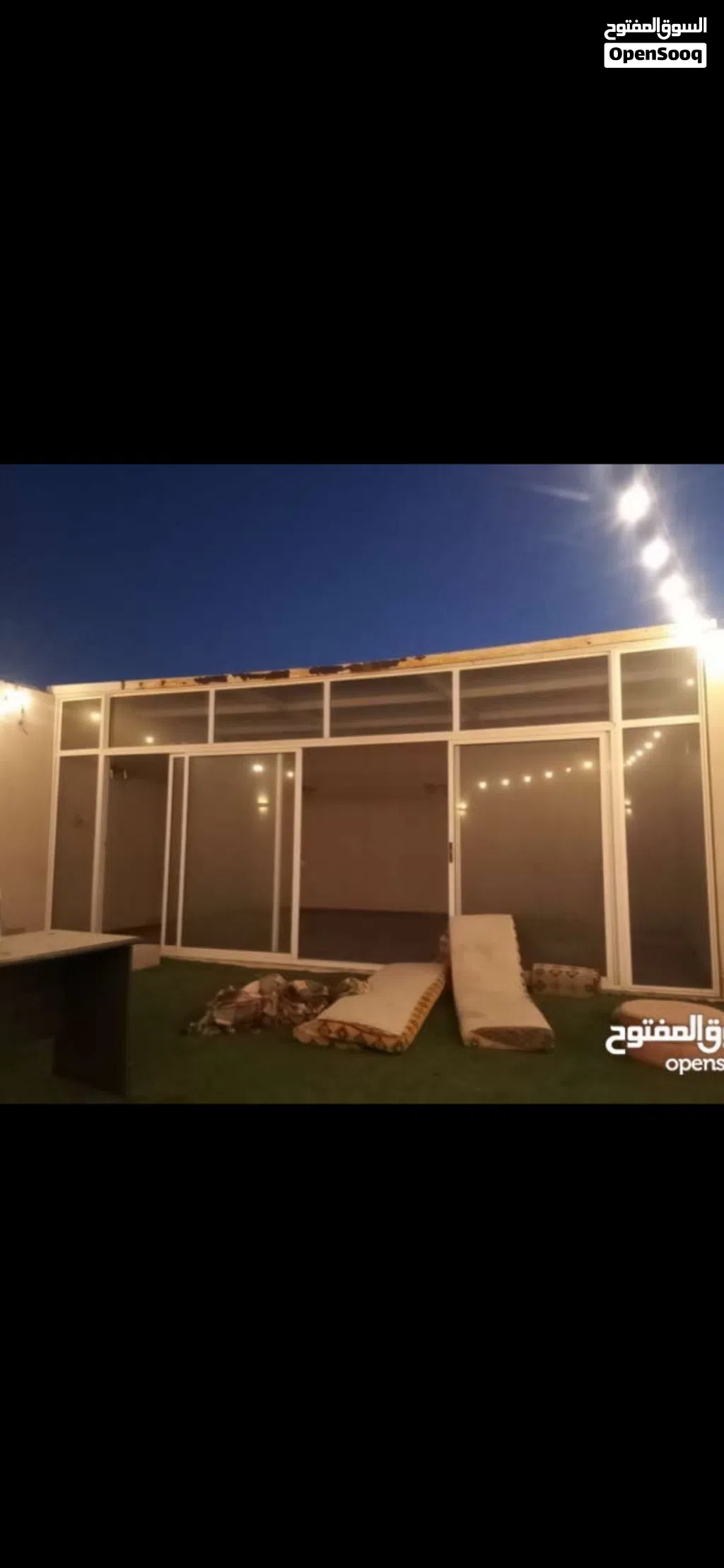 سقف الغرفة الزجاج