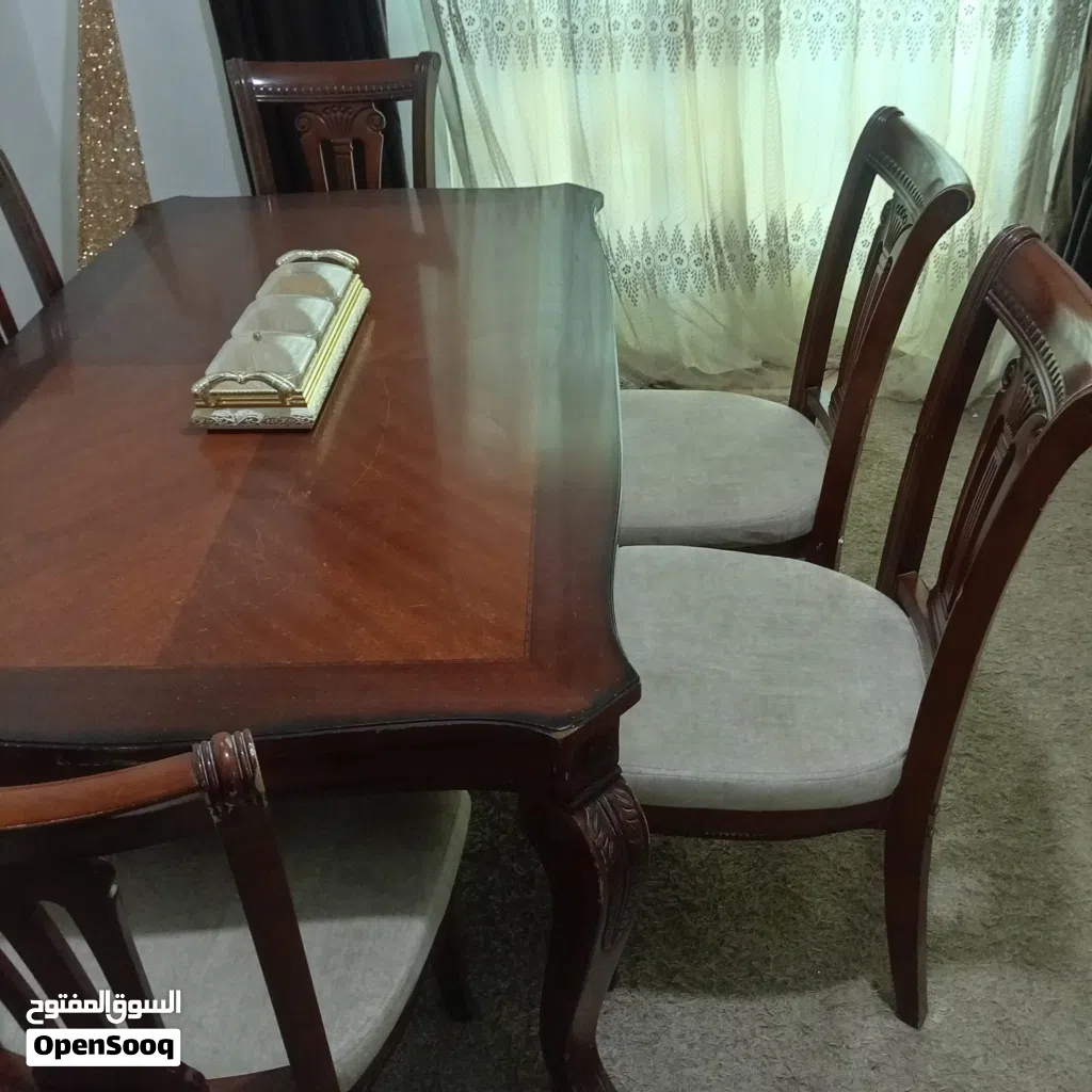 طاولة سفره